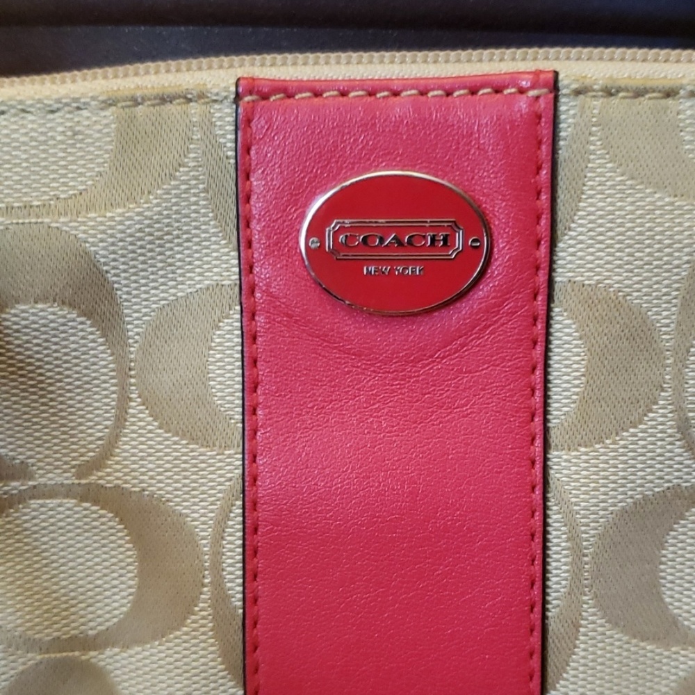 Coach Wristlet Tan and Pink/Coral - Picture 2 of 8